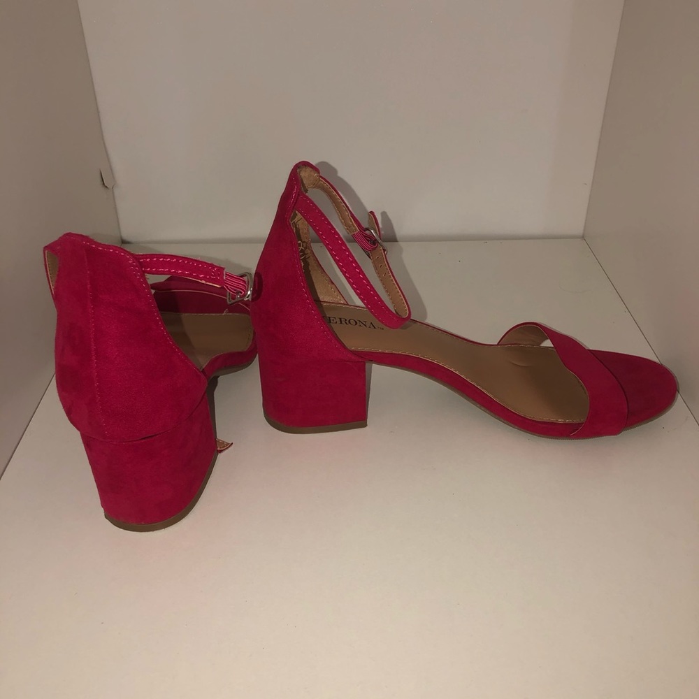 Pink heels - Picture 2 of 4